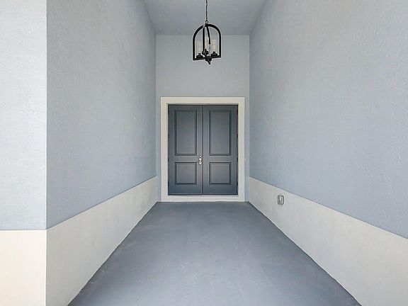 5th image of 2782 SW Savona Boulevard