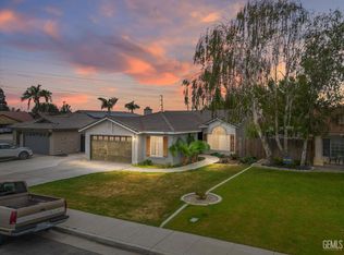 8505 Icicle Creek Dr, Bakersfield, CA 93312