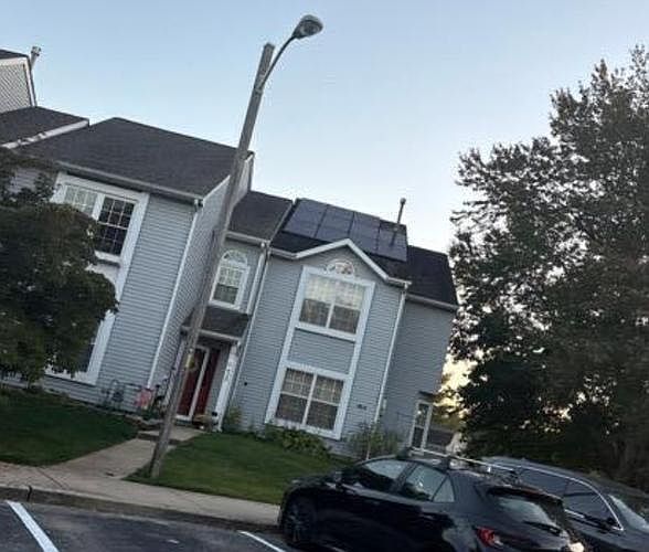 1st image of 430 Whitman Ln