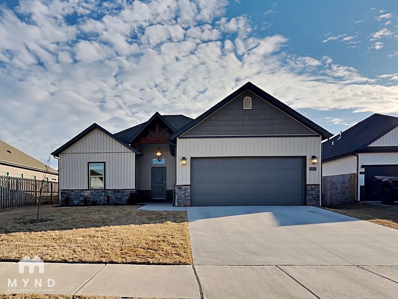 3 bed, 2.0 bath, 1565 sqft, $1,539 — Photo 1