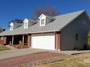206 Fordham Cir, Pueblo, CO 81005