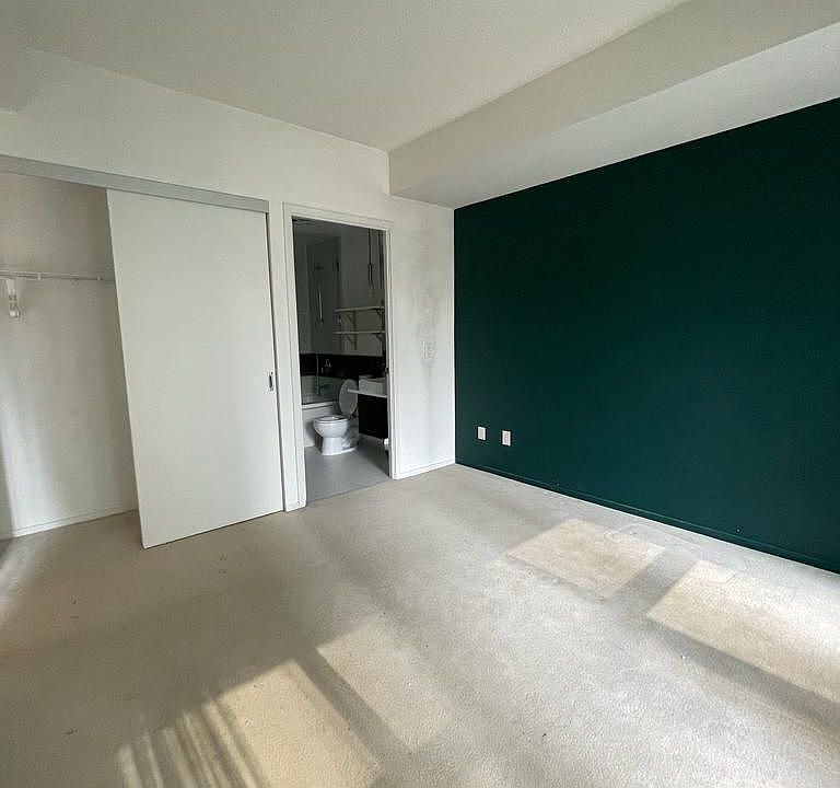 1st image of 8 Charlotte St #302
