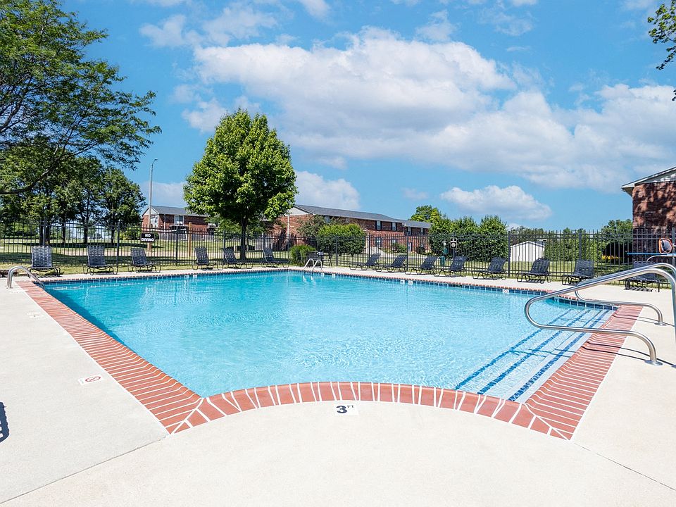 Outdoor Pool at Archer's Pointe Apartments