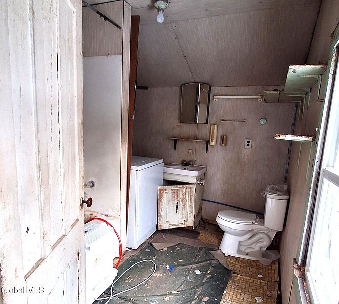 2nd image of 29 Moss Street