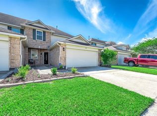 4502 Park Trail Ln, Pasadena, TX 77505