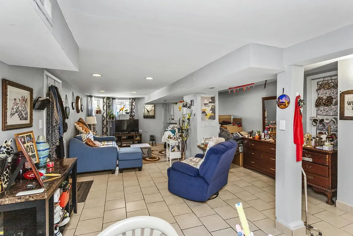 Studio, 850 sqft, $1,650 — Photo 2