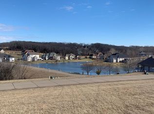 669 Greystone Dr, Washington, MO 63090