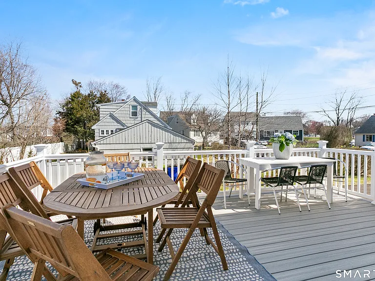 12 Sandy Way — Photo 33