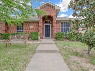 920 Urban Dr, Desoto, TX 75115