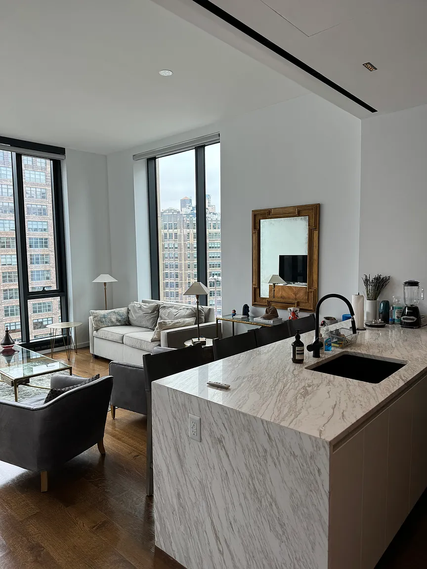 570 Broome St #11A photo 1