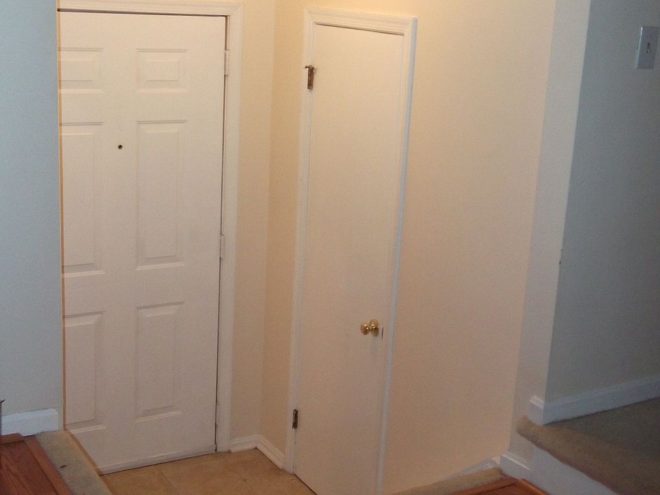 Entrance & Foyer