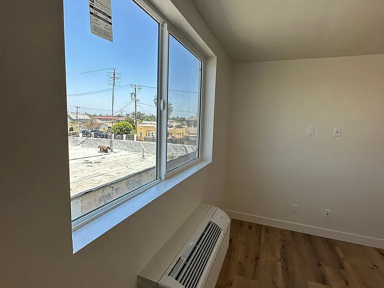 10914 S Main St #202 — Photo 11