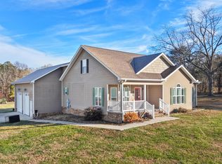 292 District Line Rd, Trenton, GA 30752