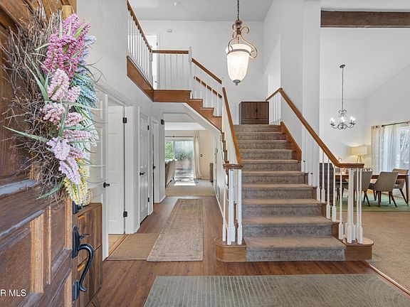 5th image of 2110 Laurelwood Dr