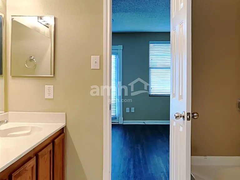 1404 Sunflower Ct — Photo 12
