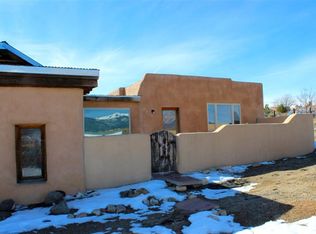 118 Verdolaga Rd, El Prado, NM 87529