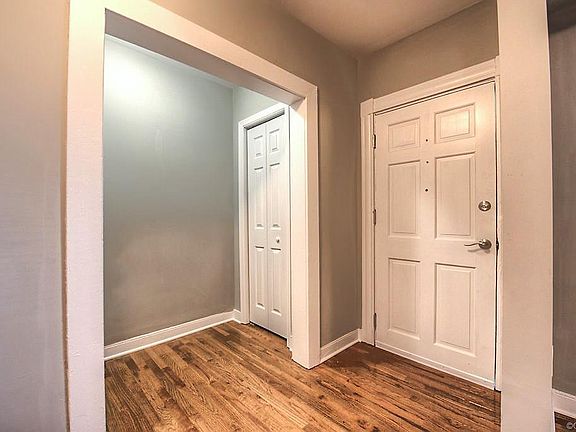3rd image of 1120 N 30th St
