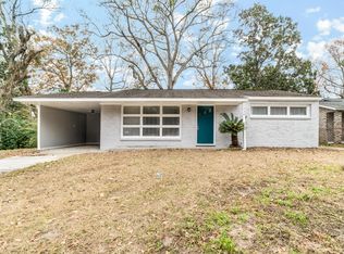 1230 Hawthorne Rd, Hanahan, SC 29410