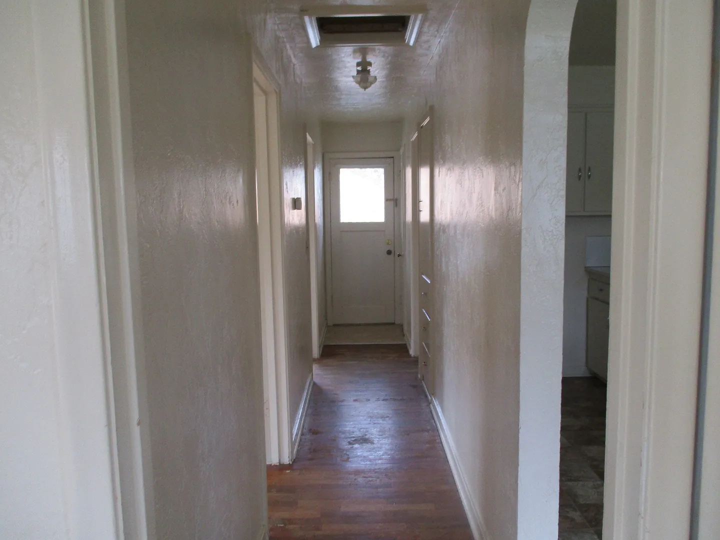 Pal-Martindale Apts. — Photo 2