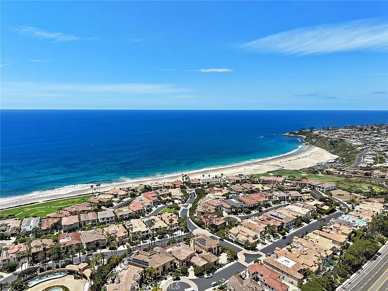 101 Ritz Cove Dr — Photo 2