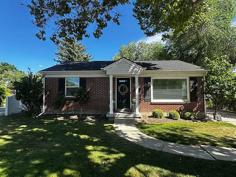 1638 E 3150 S — Photo 36