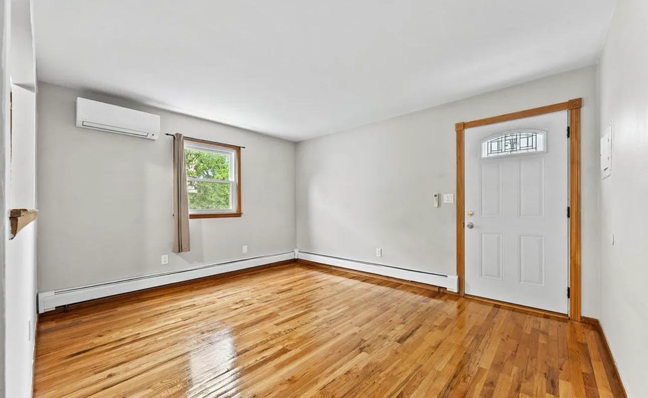 2 bed, 700 sqft, $2,550 — Photo 4