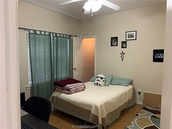 4th image of 606 Townplace Dr