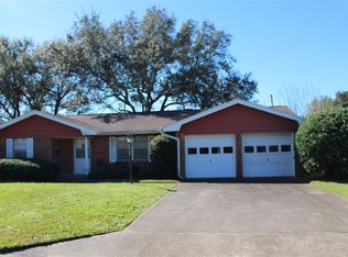1049 Arthur St, Bridge City, TX 77611