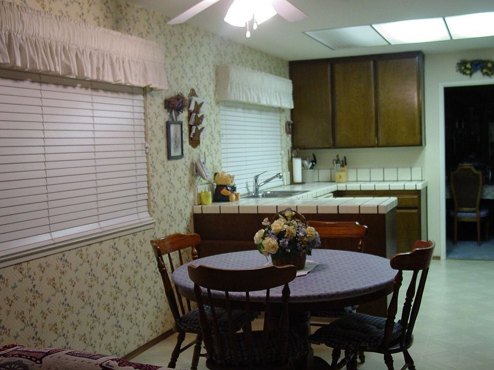 Nook & kitchen