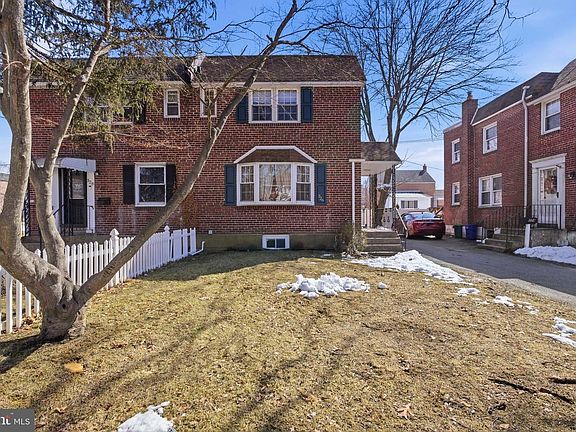 2nd image of 326 E Rodgers St