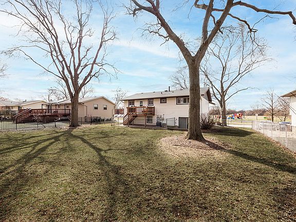 4th image of 618 Boxwood Dr
