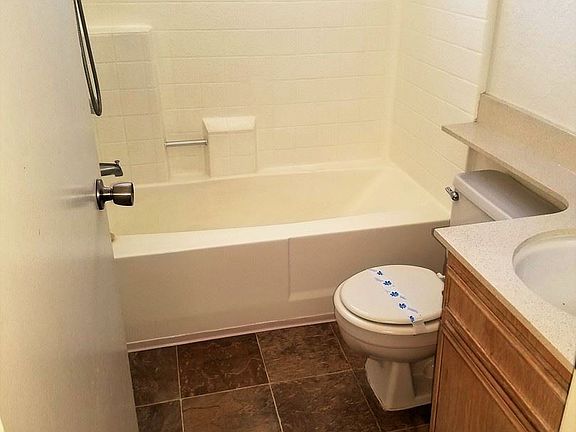 2nd image of 2854 E Valley Pkwy APT 23