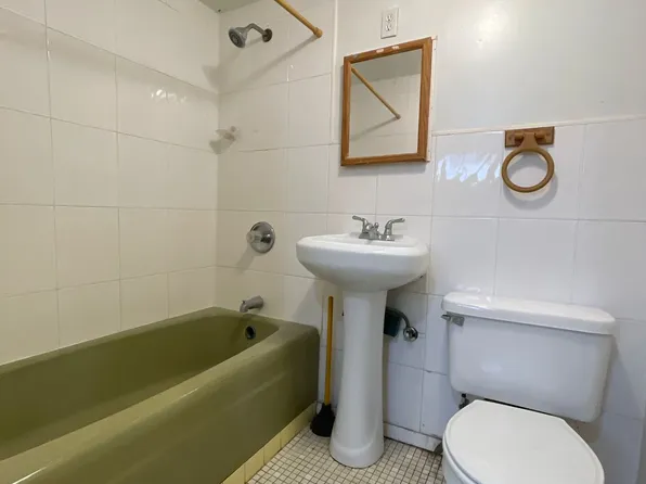 6 Rose Avenue image 4 of 4