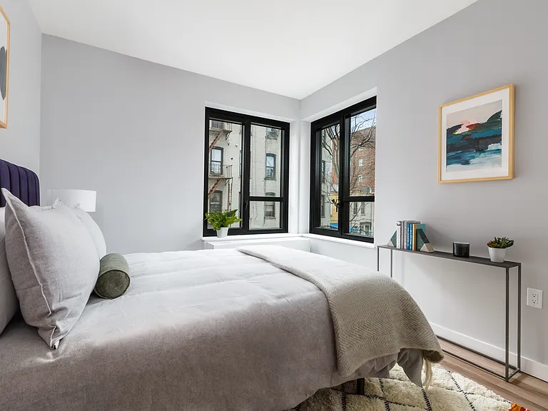 2415 Church Ave #401 — Photo 6