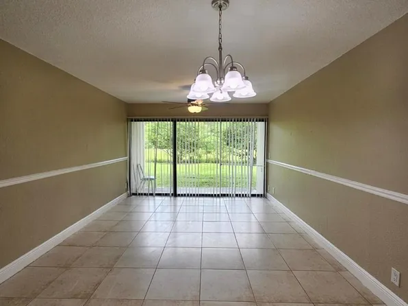 1541 Windorah Way, West Palm Beach, FL