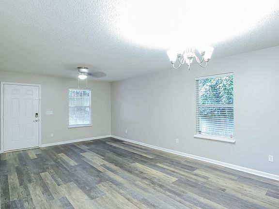 4th image of 1261 Homard Pl