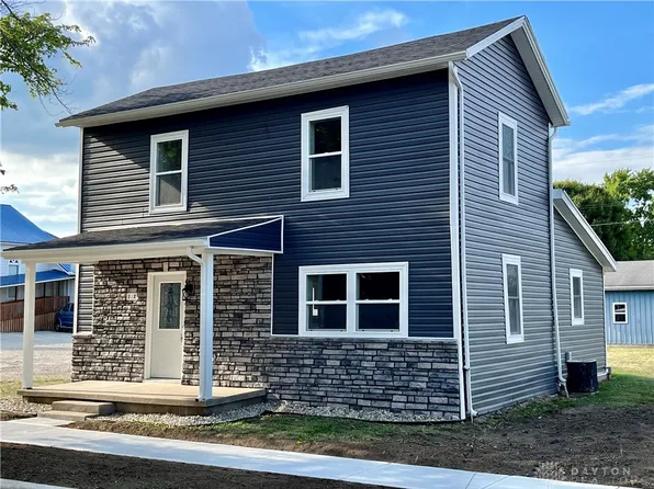 112 W Orchard St, West Manchester, OH 45382