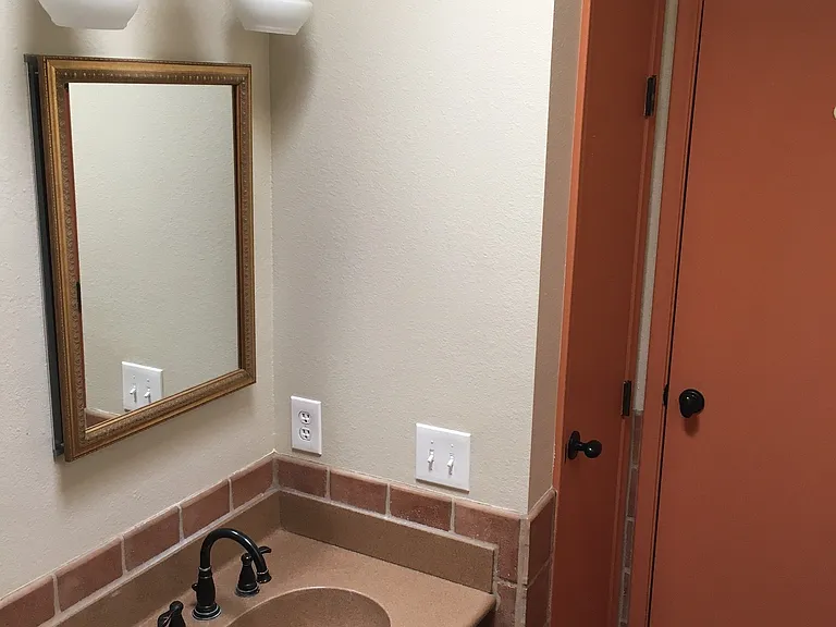 3625 N Forgeus Ave — Photo 26