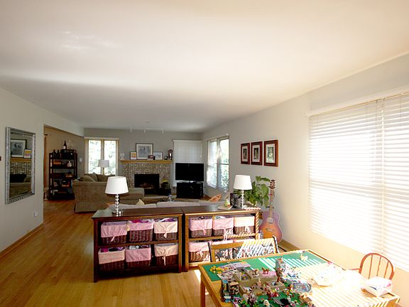 3rd image of 775 N Walden Dr