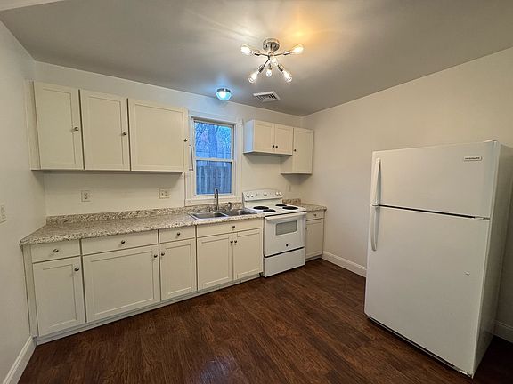 4th image of 2141 Brougher Ln