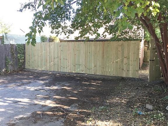 3rd image of 2405 Sunflower Dr