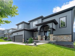 2455 W Concord Dr, Olathe, KS 66061