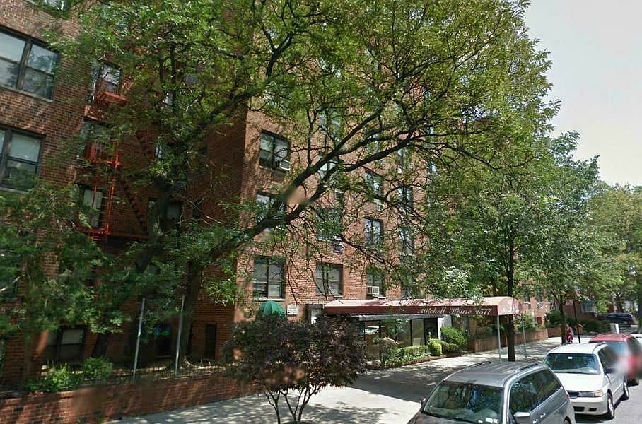 2nd image of 1577 E 17th St APT 5F