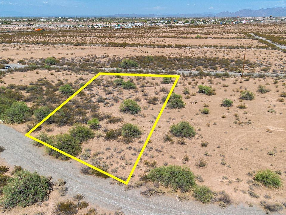 2nd image of 3320 N COUNTRY CLUB Road #20