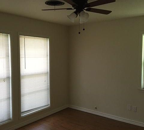 5th image of 3905 Wedgway Dr