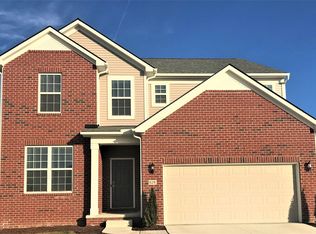 58922 Calabrese Dr, South Lyon, MI 48178