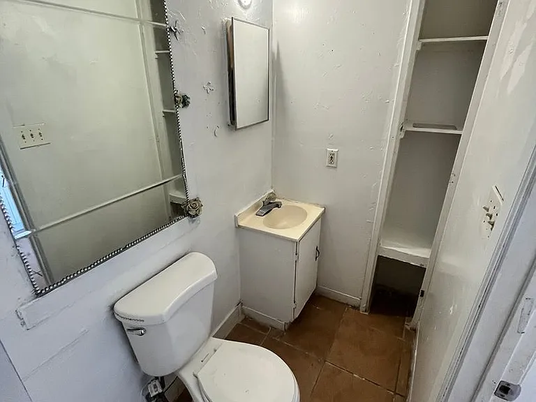115 E Alturas St — Photo 6