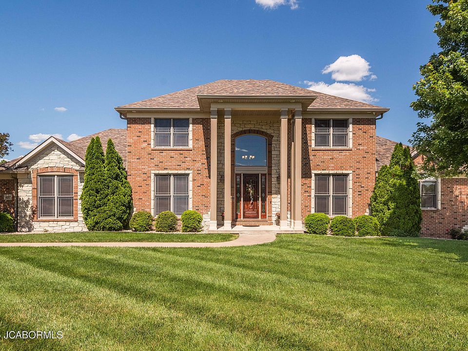 1st image of 837 Sherwood Dr
