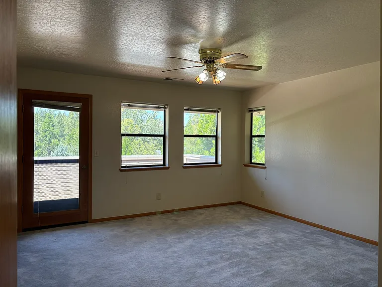 939 Fairway Ct — Photo 21