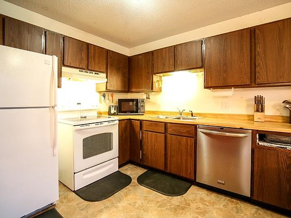 2nd image of 4408 83rd Cir N